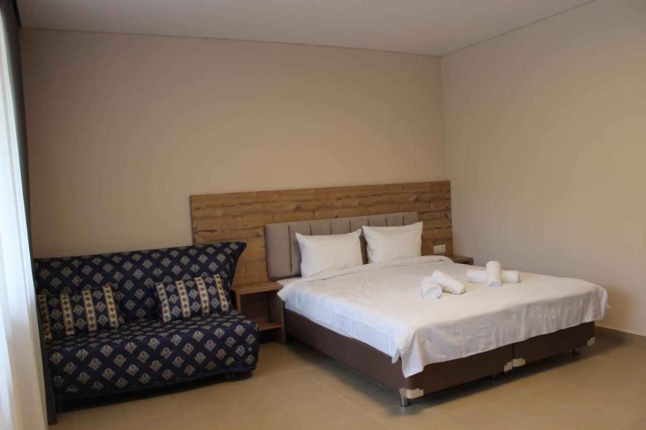 Napra Hotel Tsandrypsh ภายนอก รูปภาพ