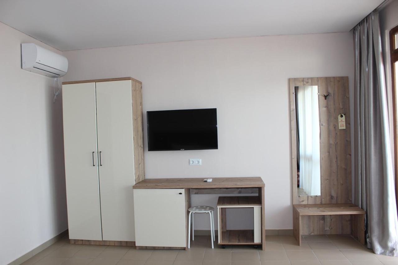 Napra Hotel Tsandrypsh ภายนอก รูปภาพ